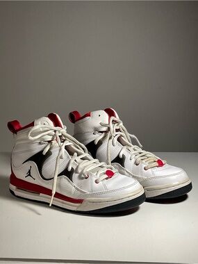 Jordan Flight TR 97 GS White Varsity Red Black 428827-101 Size 5.5Y / Women 7